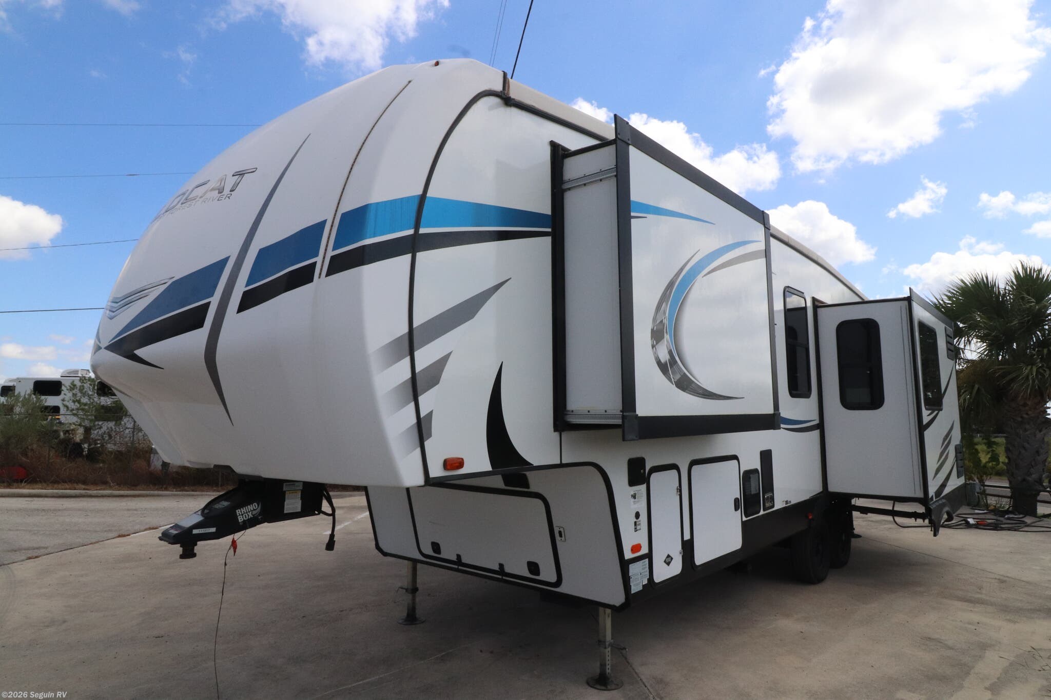 Used 2022  Forest River Wildcat 271ML by Forest River from Seguin RV in Seguin, TX