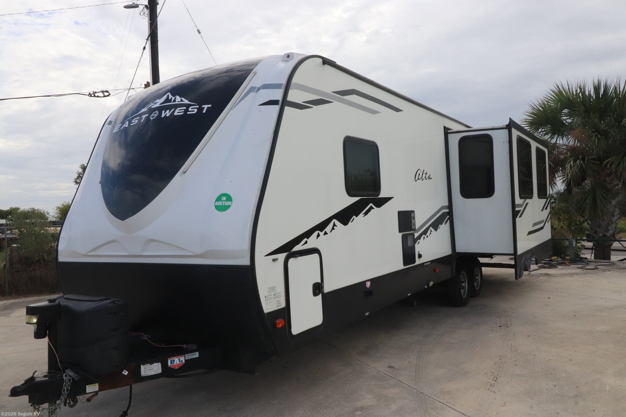Used 2021  East to West Alta 2810 KIK by East to West from Seguin RV in Seguin, TX