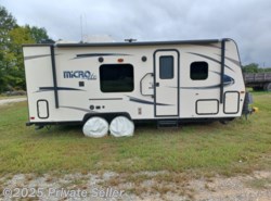 Used 2018 Forest River Flagstaff Micro Lite 23FBKS available in Summerfield, North Carolina