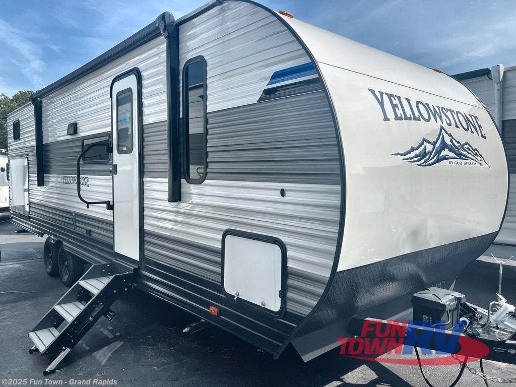 New 2026 Gulf Stream Yellowstone Classic 279BH available in Rockford, Michigan