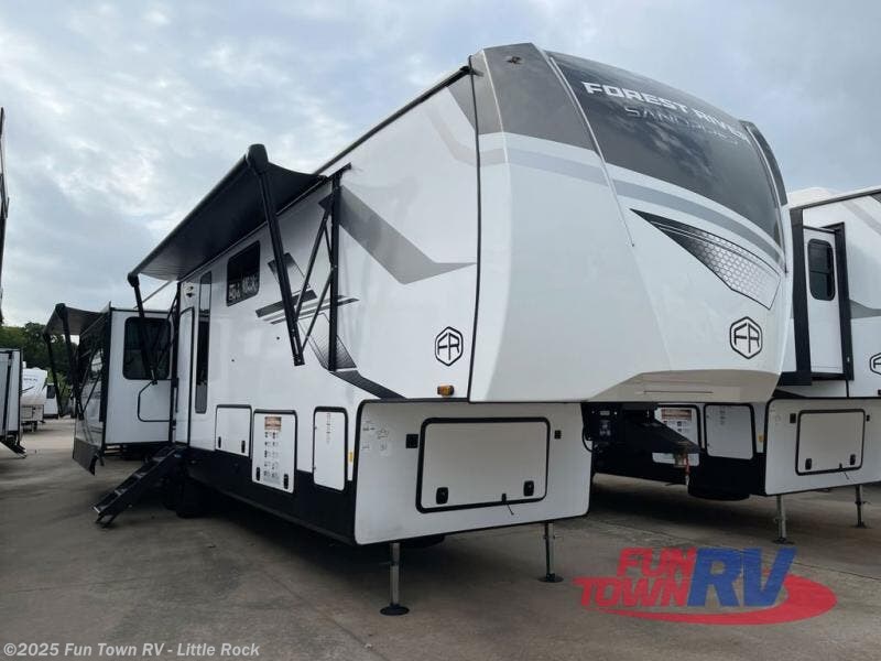 New 2025 Forest River Sandpiper 3900HBLR available in Little Rock, Arkansas