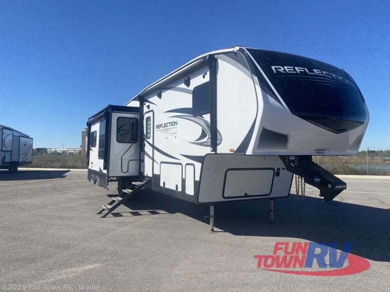 Used 2022 Grand Design Reflection 311BHS available in Waller, Texas
