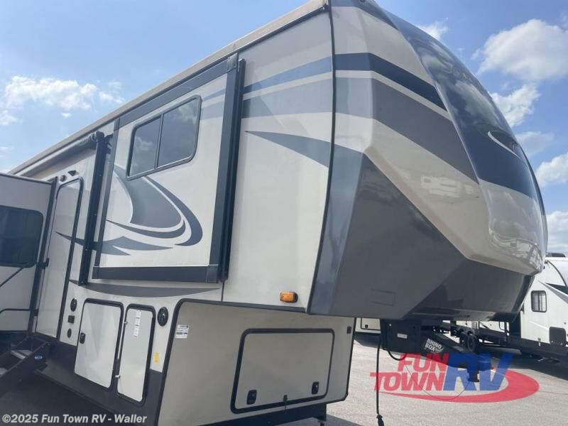 Used 2021 Forest River Sandpiper 38FKOK available in Waller, Texas