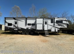 Used 2023 Alliance RV Valor 40V13 (Toy Hauler) available in Bryant, Arkansas