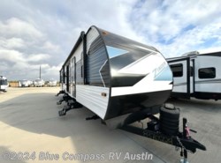 New 2025 CrossRoads Zinger 390DB available in Buda, Texas