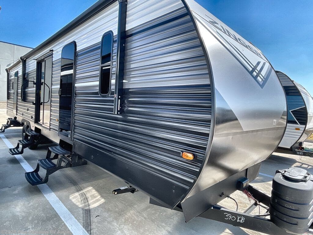 New 2026 CrossRoads Zinger 390DB available in Buda, Texas