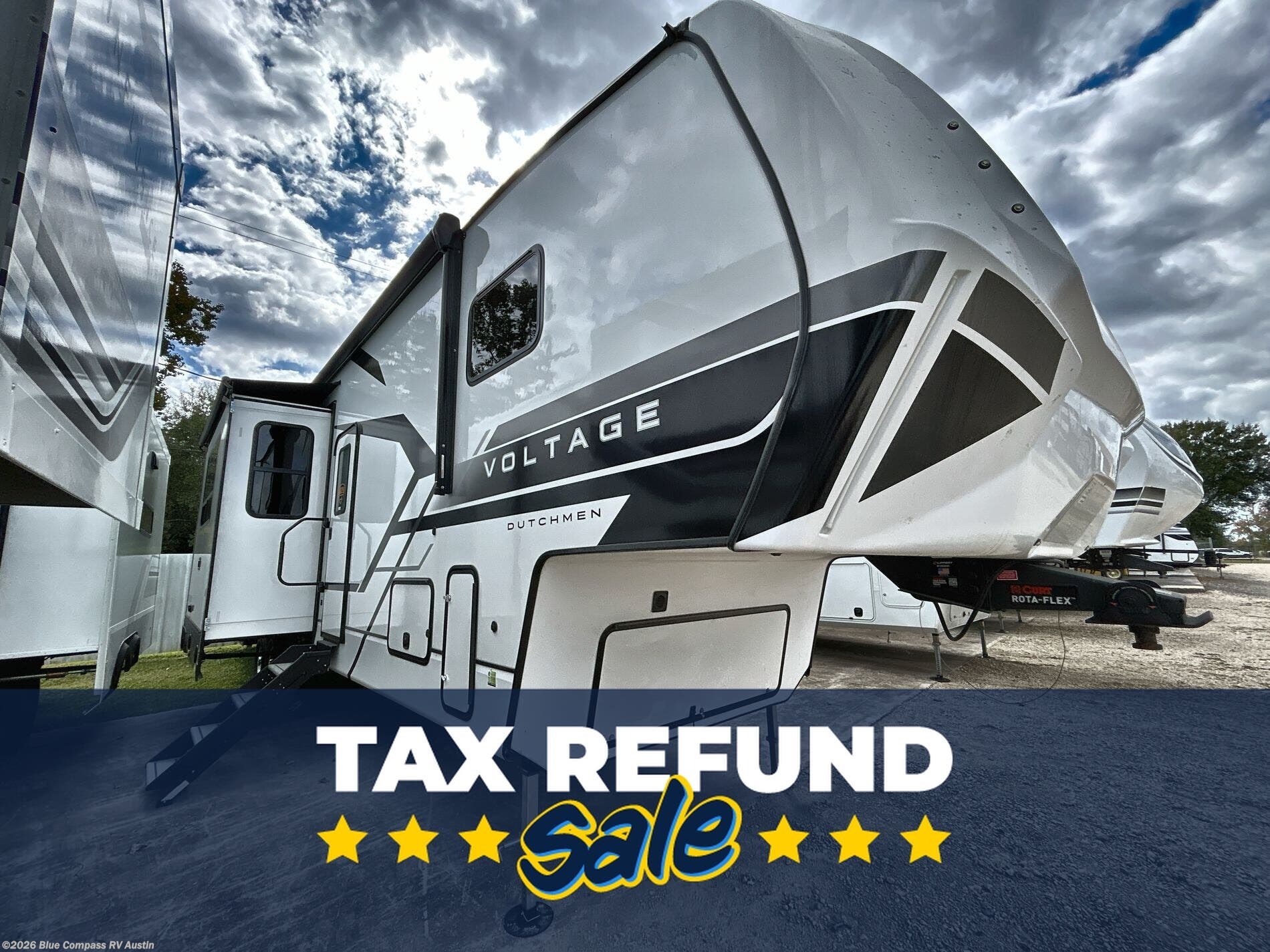 New 2026 Dutchmen Voltage V-Series 3850 available in Buda, Texas