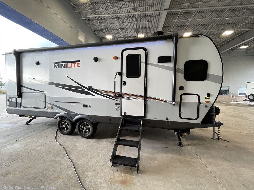 Used 2022 Forest River Rockwood Mini Lite 2506S available in Buda, Texas