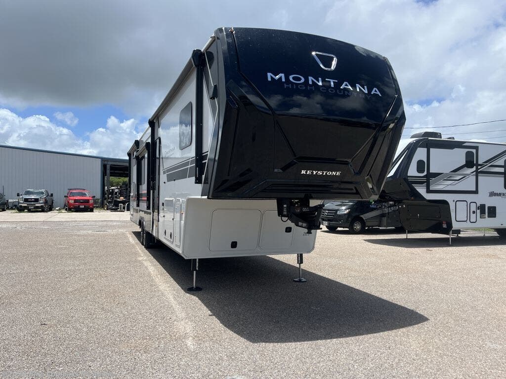 New 2027 Keystone Montana High Country 391TB available in Buda, Texas