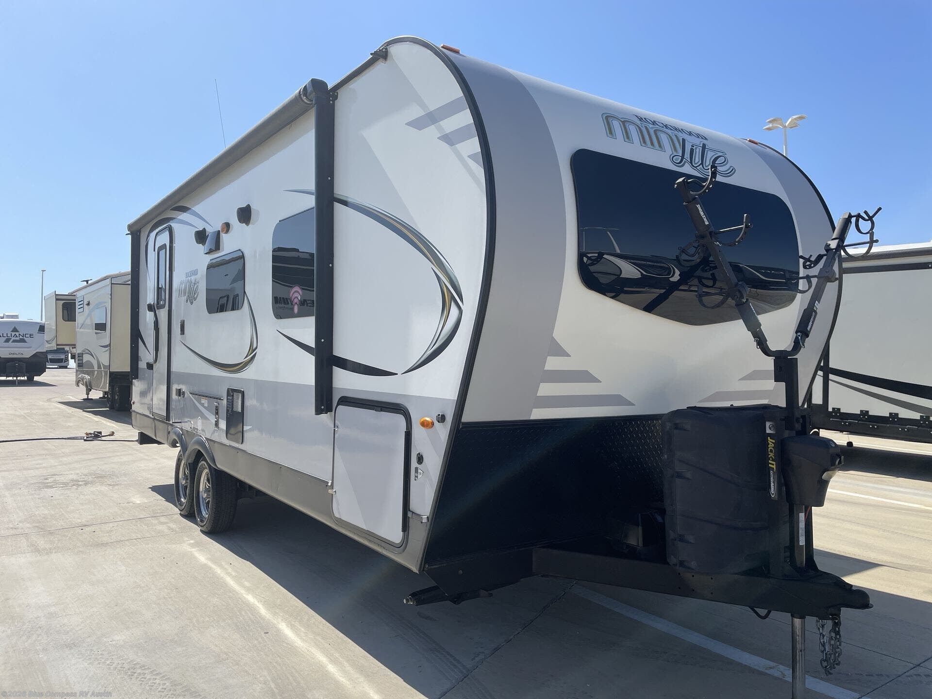 Used 2020 Forest River Rockwood Mini Lite 2511S available in Buda, Texas