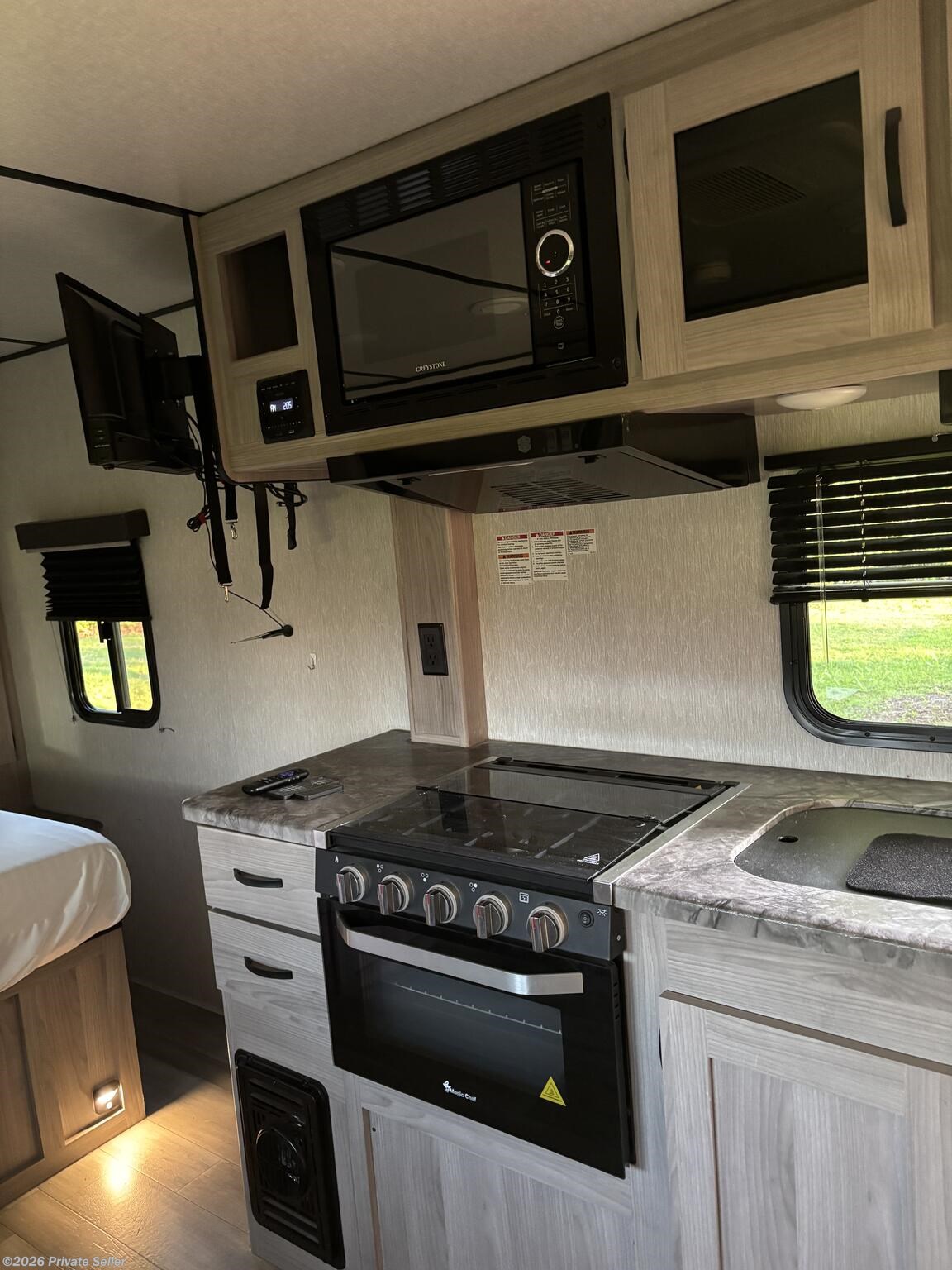 Used 2022 Coachmen Northern Spirit 1840RBX available in Youngstown, Florida