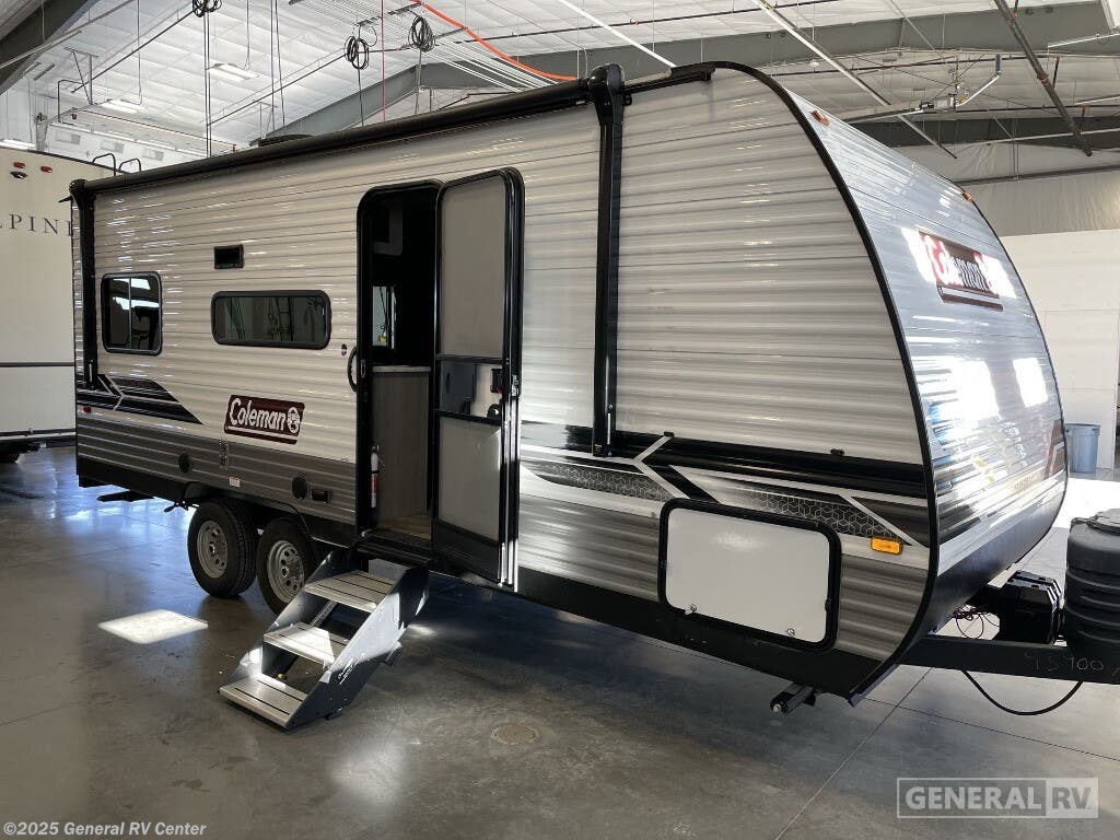 Used 2024 Dutchmen  LANTERN 202RD available in Longmont, Colorado