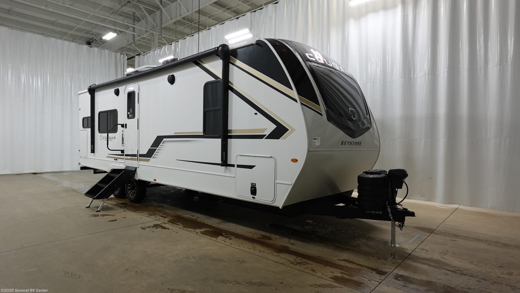 New 2026 Keystone Cougar 25MLE available in Longmont, Colorado