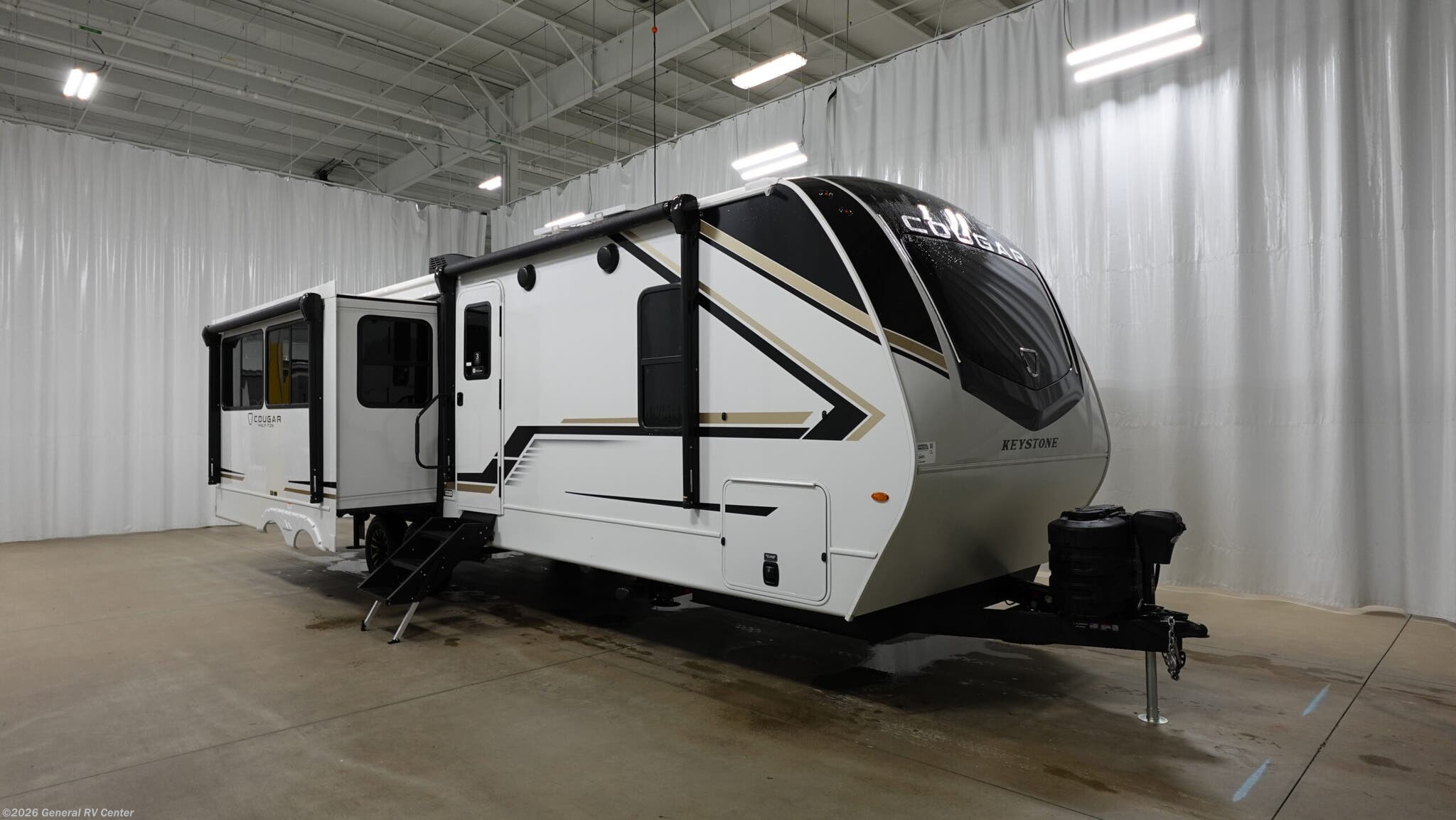 New 2026 Keystone Cougar HALF TON 29RLP available in Longmont, Colorado