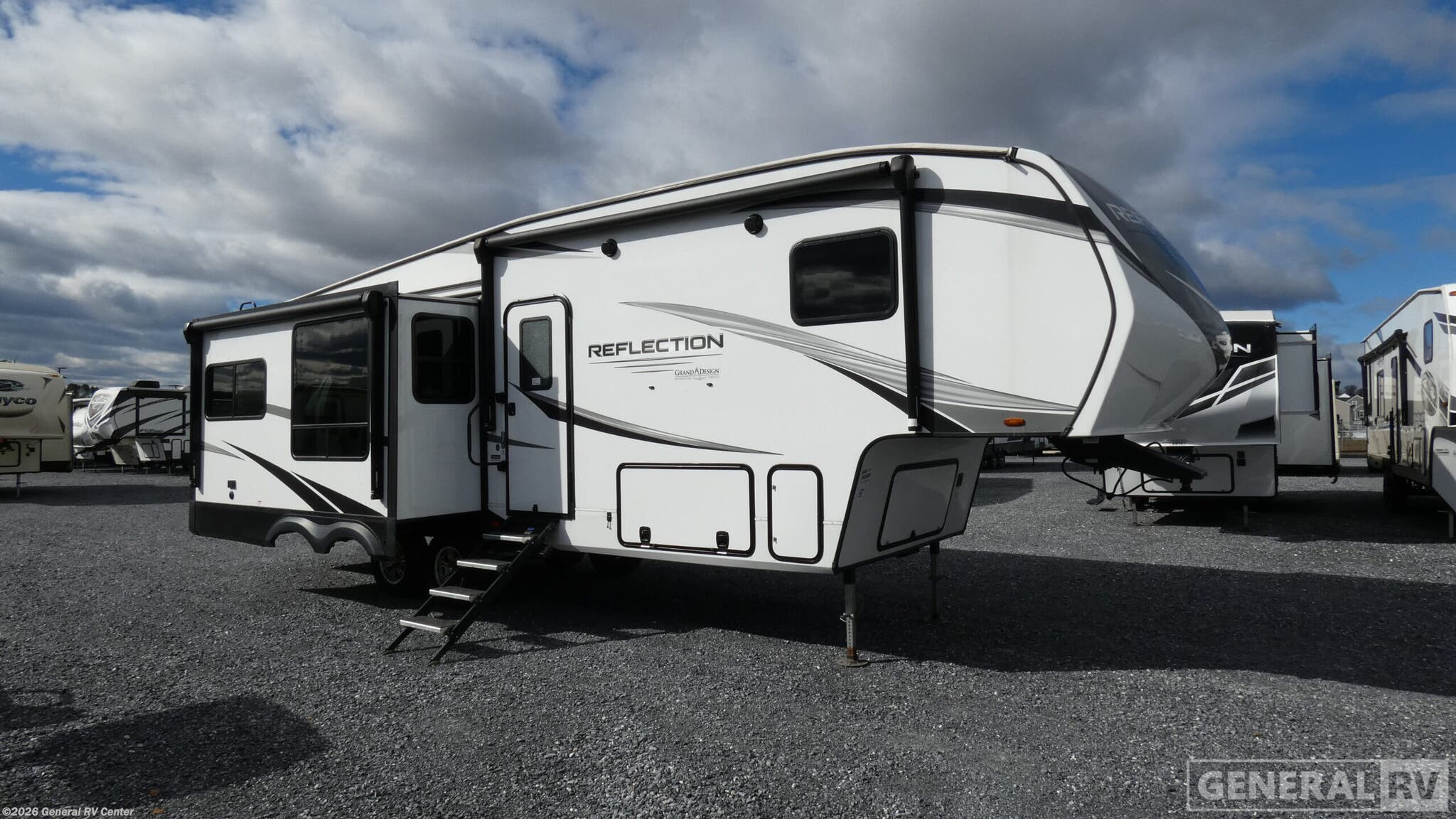 Used 2023 Grand Design Reflection 303RLS 3S available in Longmont, Colorado