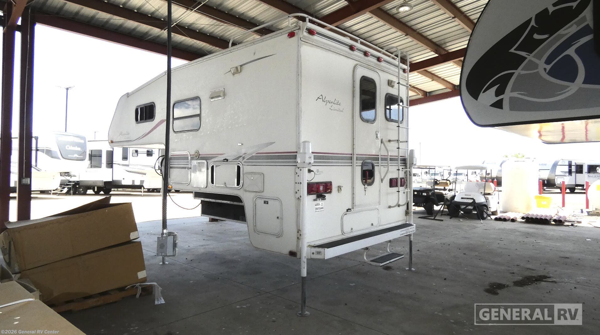 Used 2004 Western RV Alpenlite Limited Saratoga 930 available in Longmont, Colorado
