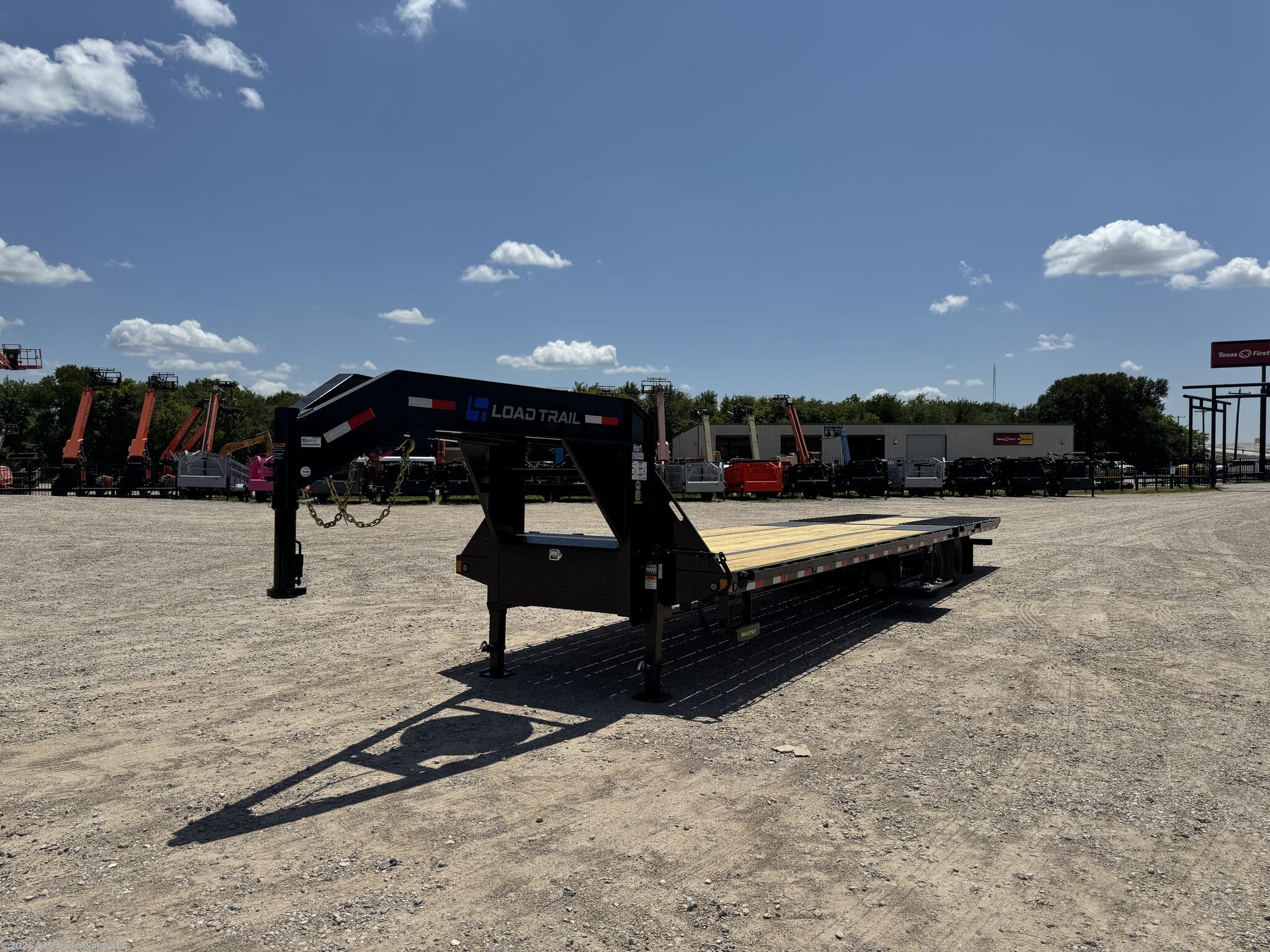 2027 Load Trail GL 102X36 Gooseneck w/Hyd. Dovetail 25.9K GVWR