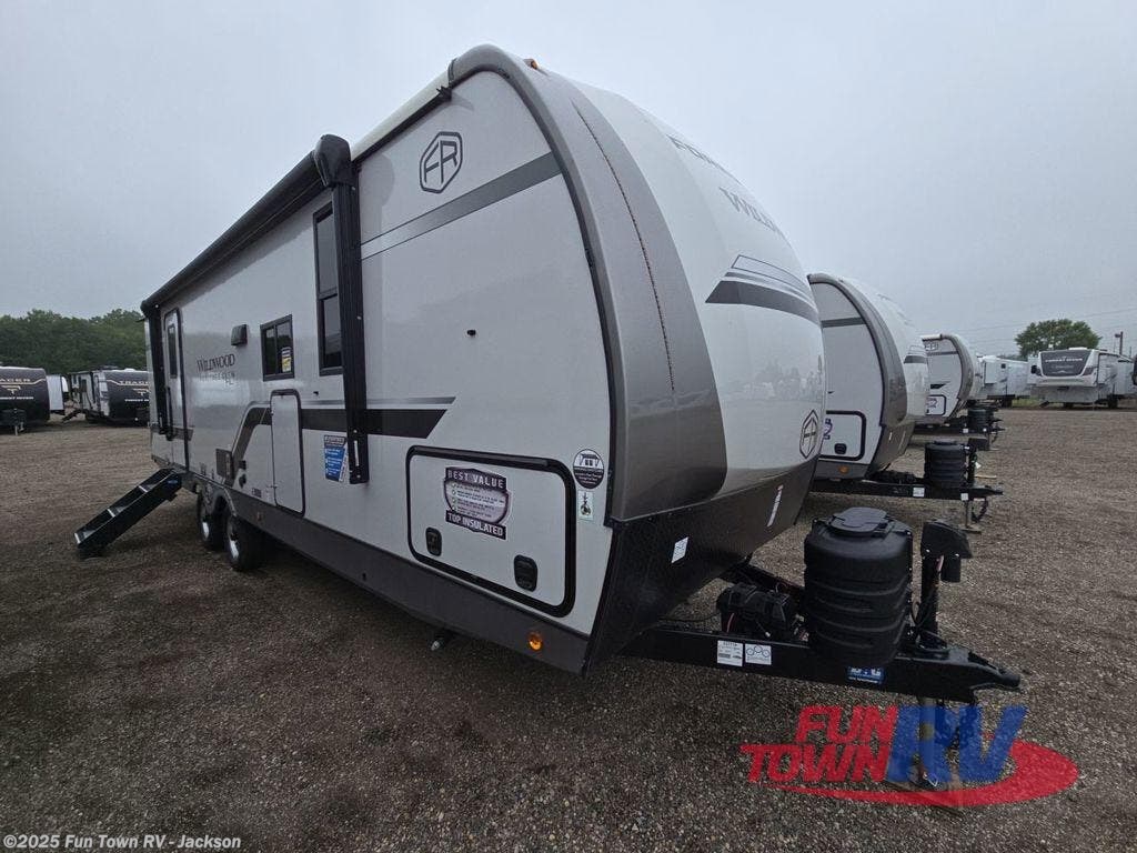 New 2026 Forest River Wildwood Heritage Glen Hyper-Lyte 25RBHL available in Jackson, Mississippi