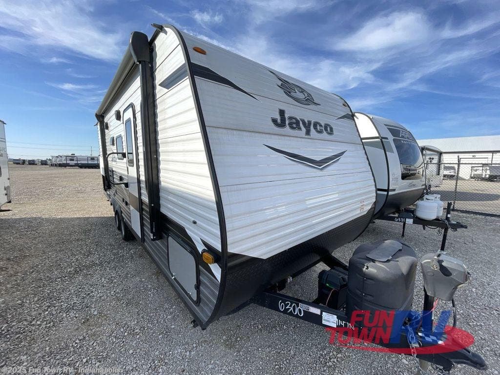 Used 2022 Jayco Jay Flight SLX 8 224BH available in Edinburgh, Indiana