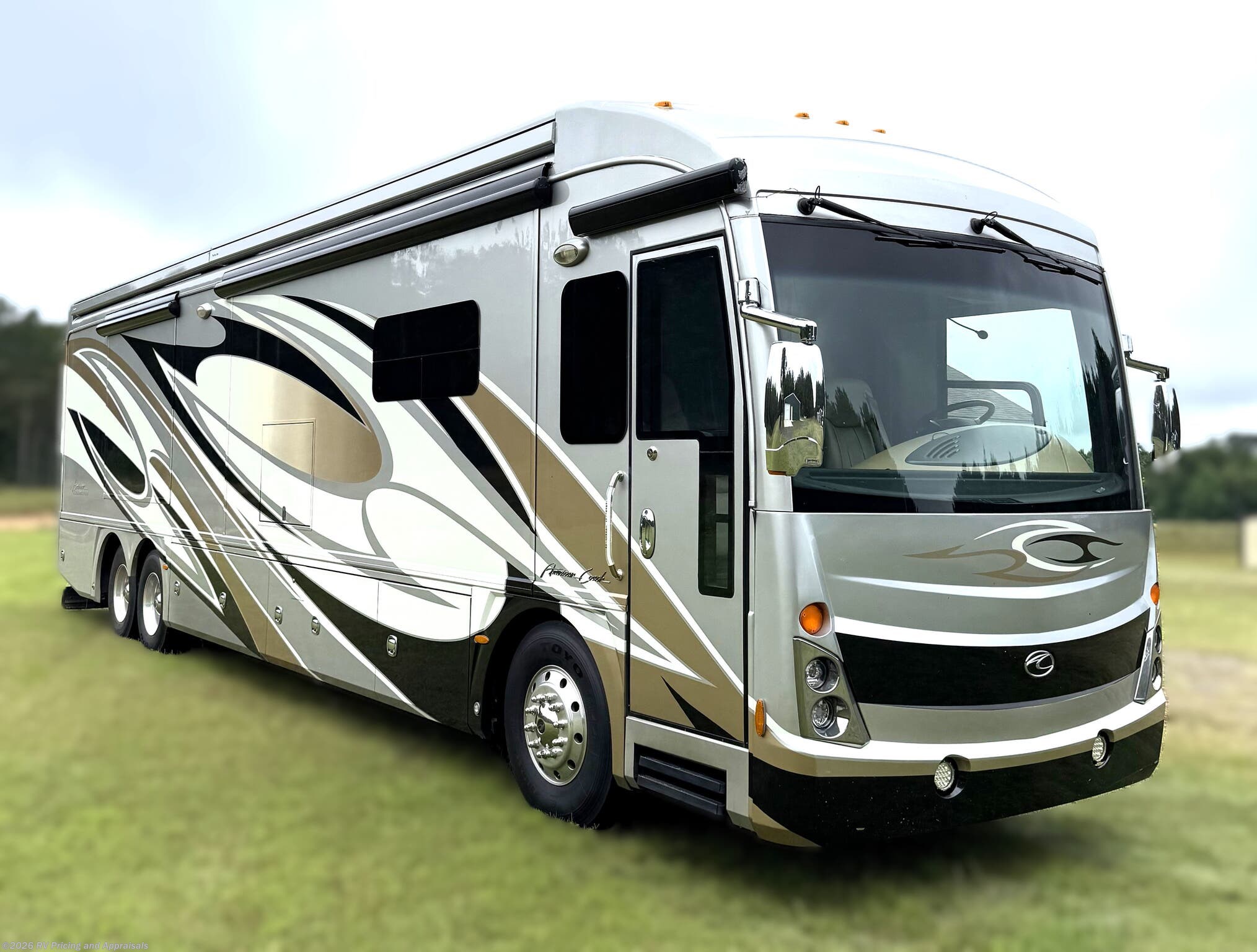Used 2014 American Coach American Tradition 42G Located in Texarkana, AR available in , Florida