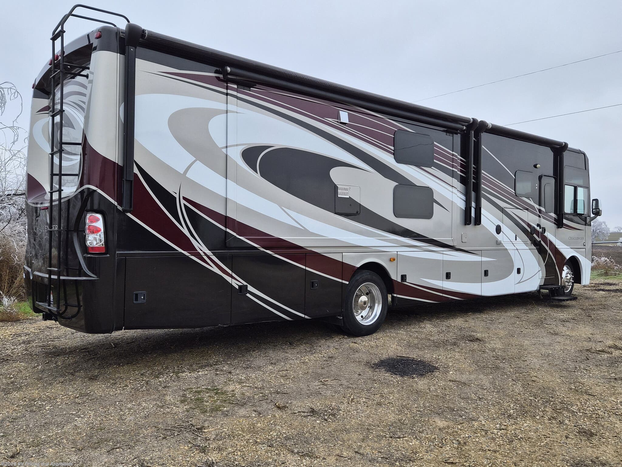 Used 2016 Thor Motor Coach Challenger 37TB- Located in Parma, ID available in , Florida