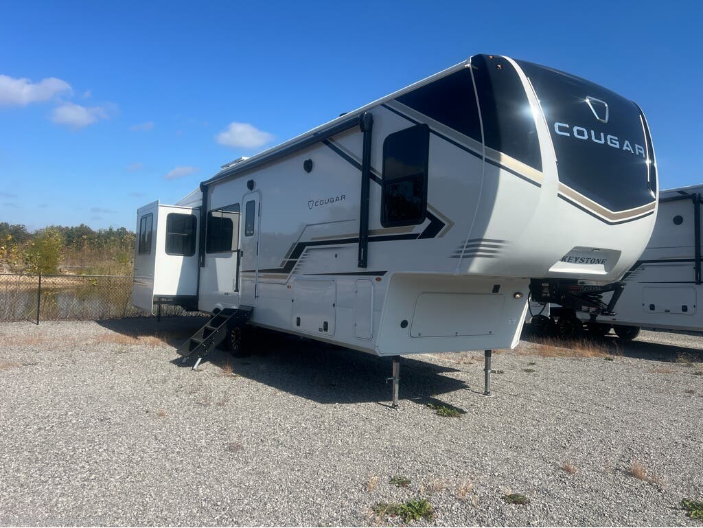 New 2027 Keystone Cougar 320RDS available in Muskegon, Michigan