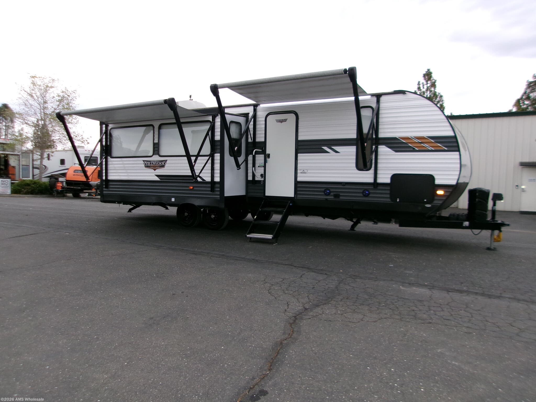 Used 2021  Forest River Wildwood 27RE by Forest River from AMS Wholesale in Placerville, CA
