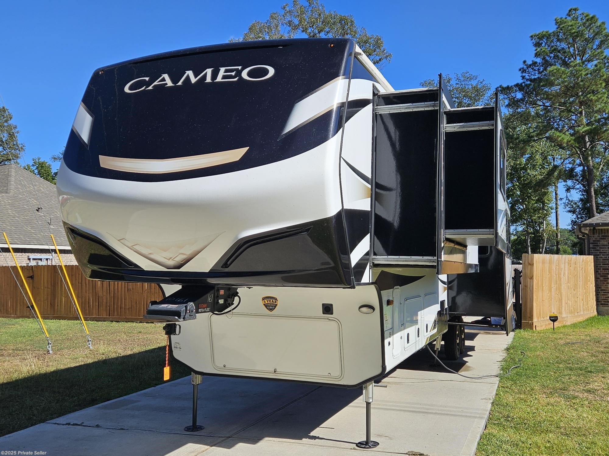 Used 2023 CrossRoads Cameo CE4051BH available in New Caney, Texas