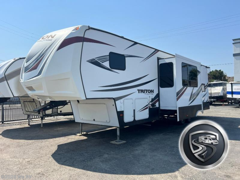 Used 2017 Dutchmen Triton 3451 available in Hemet, California