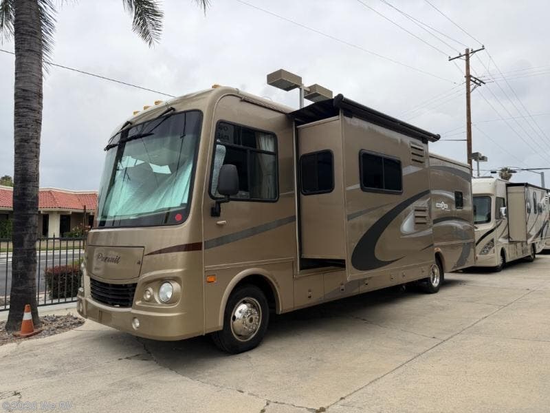 Used 2009 Georgie Boy Pursuit 3150SA available in Hemet, California