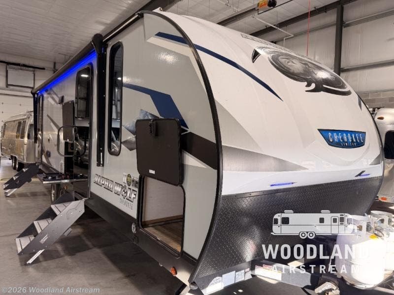 Used 2023 Forest River Cherokee Alpha Wolf 26DBH-L available in Georgetown, Kentucky