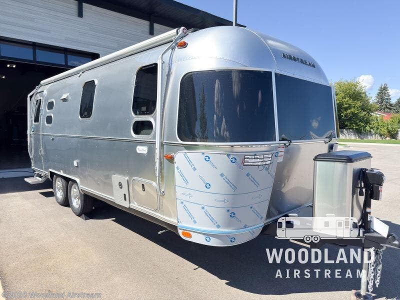New 2026 Airstream Flying Cloud 25FB available in Georgetown, Kentucky