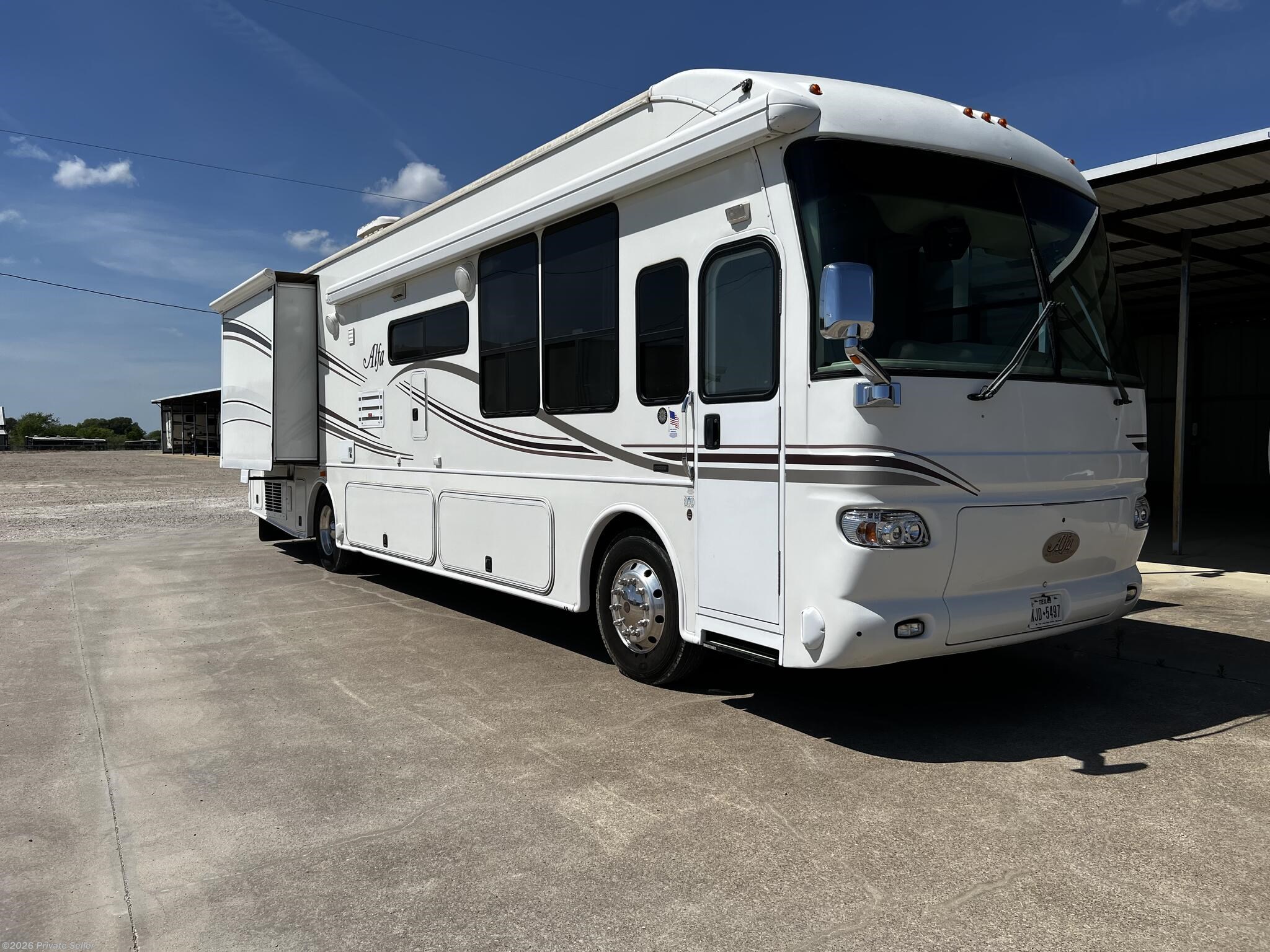 Used 2006 Alfa Gold  available in Fort Worth, Texas