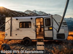 New 2026 Jayco Jay Flight SLX 175FQW available in Elk Grove, California