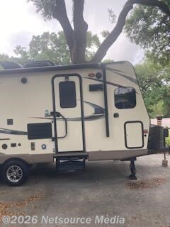 Used 2017 Forest River Flagstaff Kitchen front, slide, center bath, queen rear available in Lafayette, Louisiana
