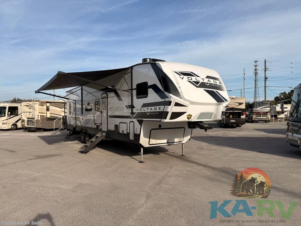Used 2025 Dutchmen  3800 available in Fruitland Park, Florida