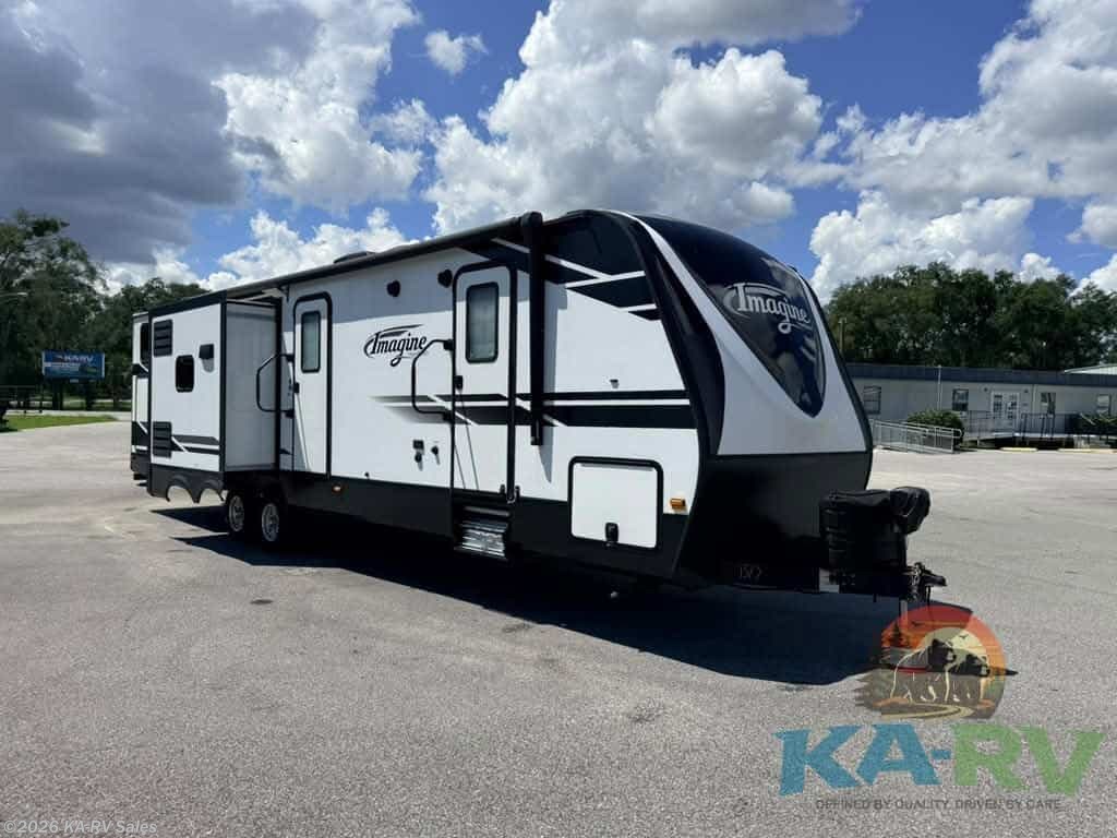 Used 2020  Grand Design Imagine 3250BH by Grand Design from KA-RV Sales in Fruitland Park, FL
