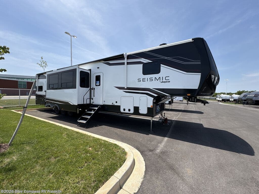 New 2026 Jayco Seismic 395 available in Franklin, Kentucky