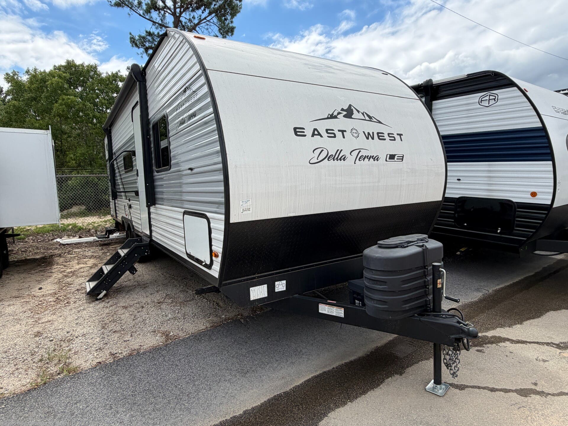Used 2025 East to West Della Terra LE 255BHLE available in Mcbee, South Carolina