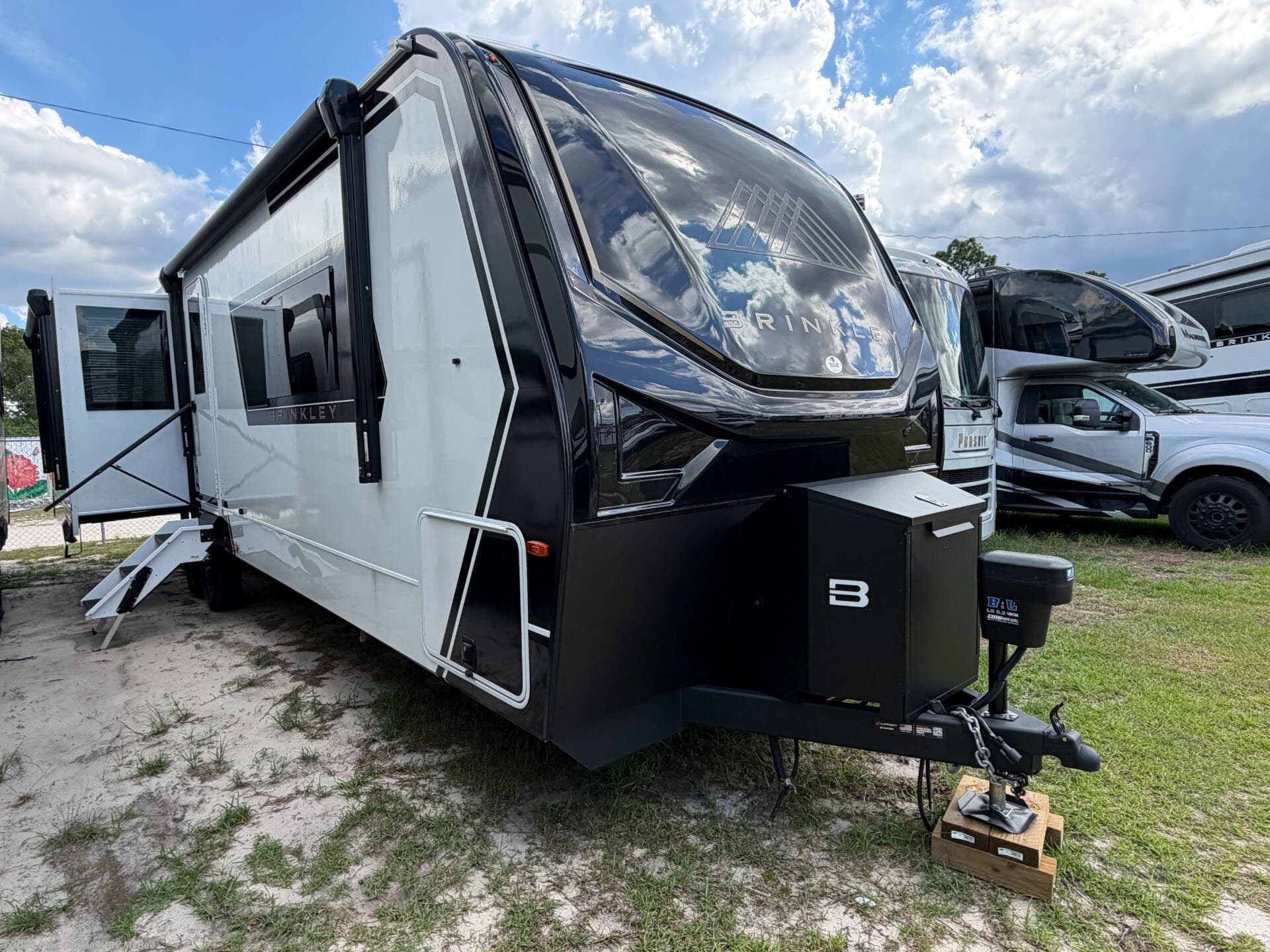 New 2026 Brinkley RV Model Z AIR 310 available in Mcbee, South Carolina