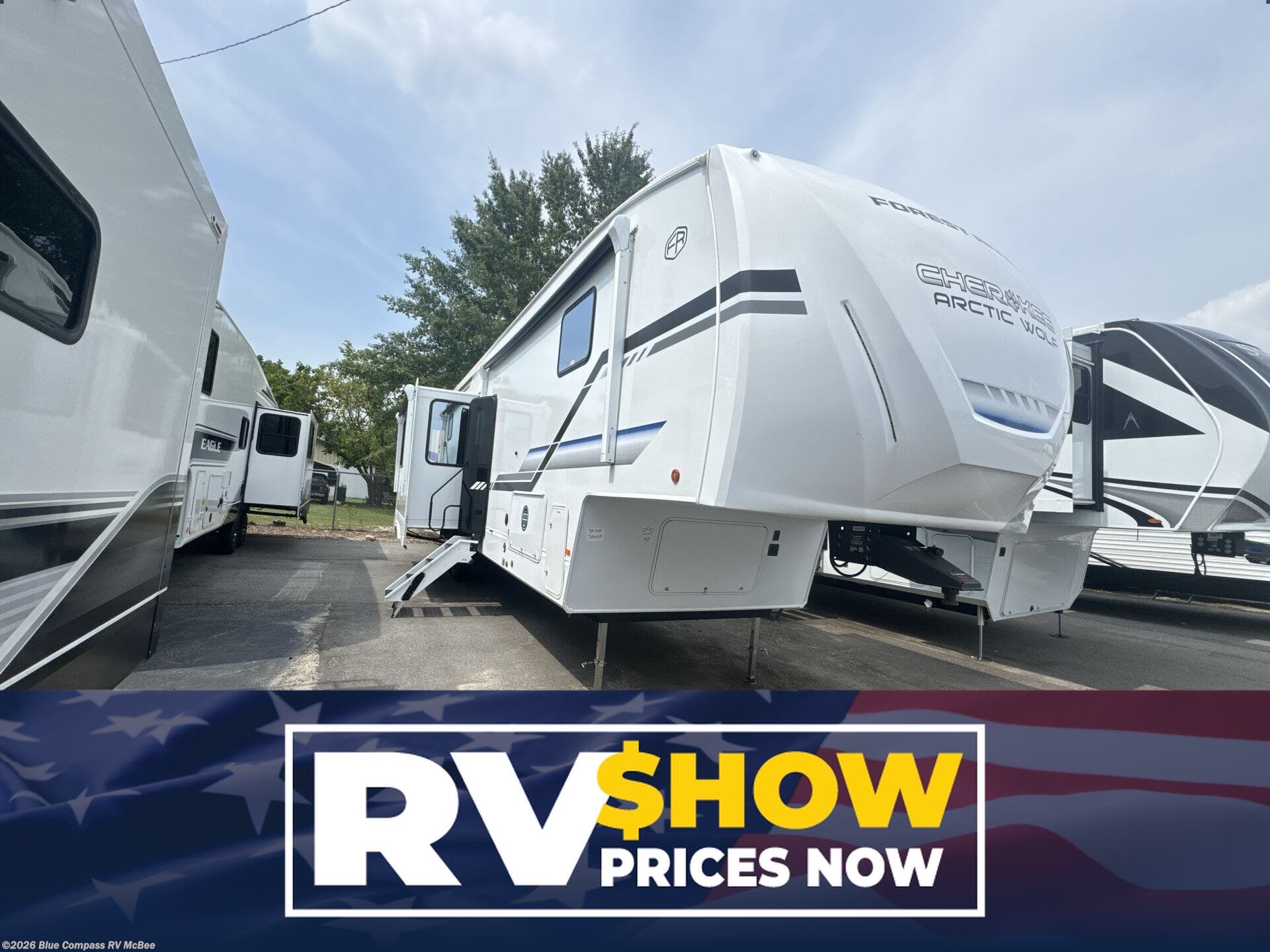 New 2026 Forest River Cherokee Arctic Wolf 38DST available in Mcbee, South Carolina