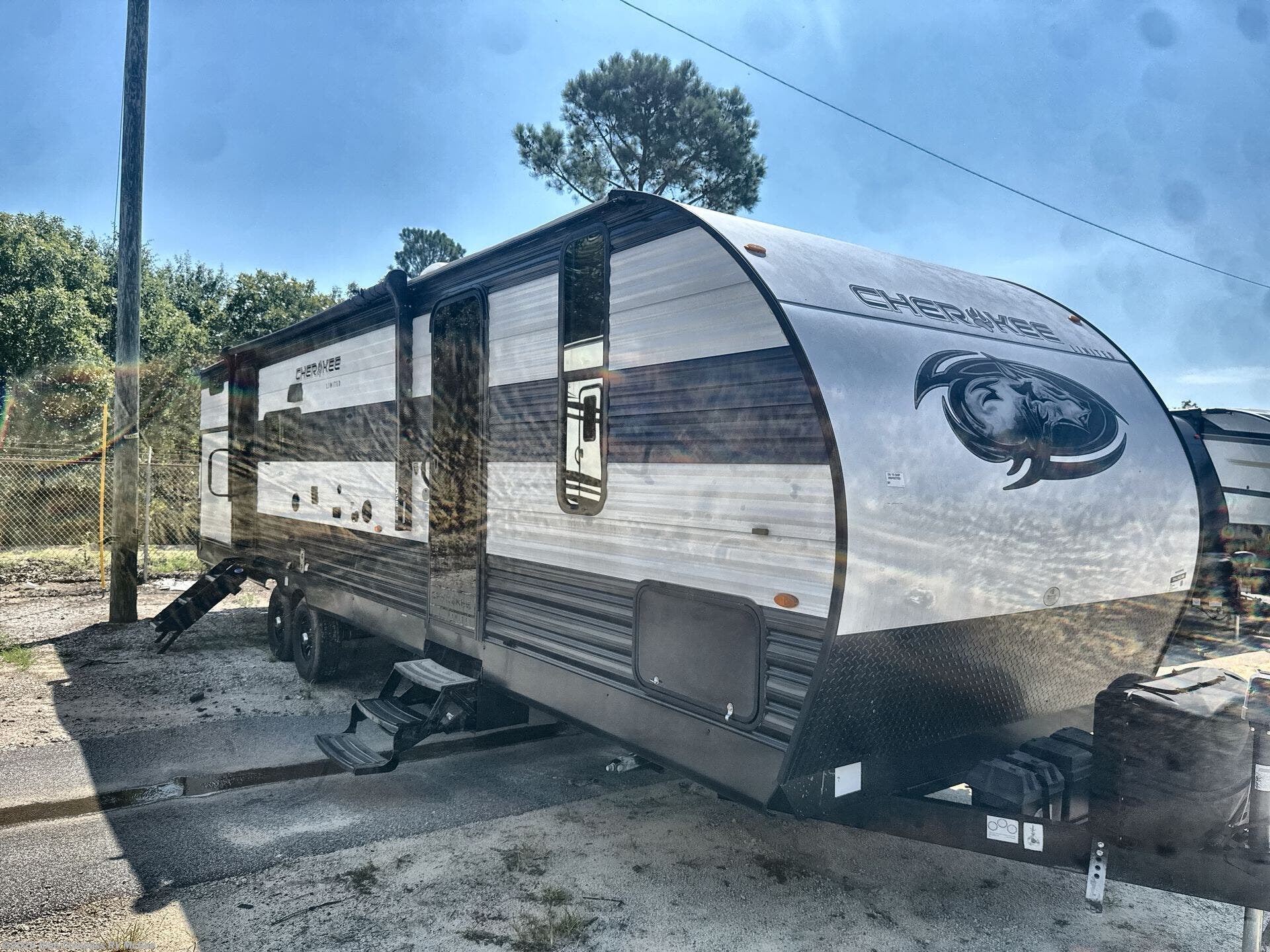 Used 2023 Forest River Cherokee 294GEBG available in Mcbee, South Carolina