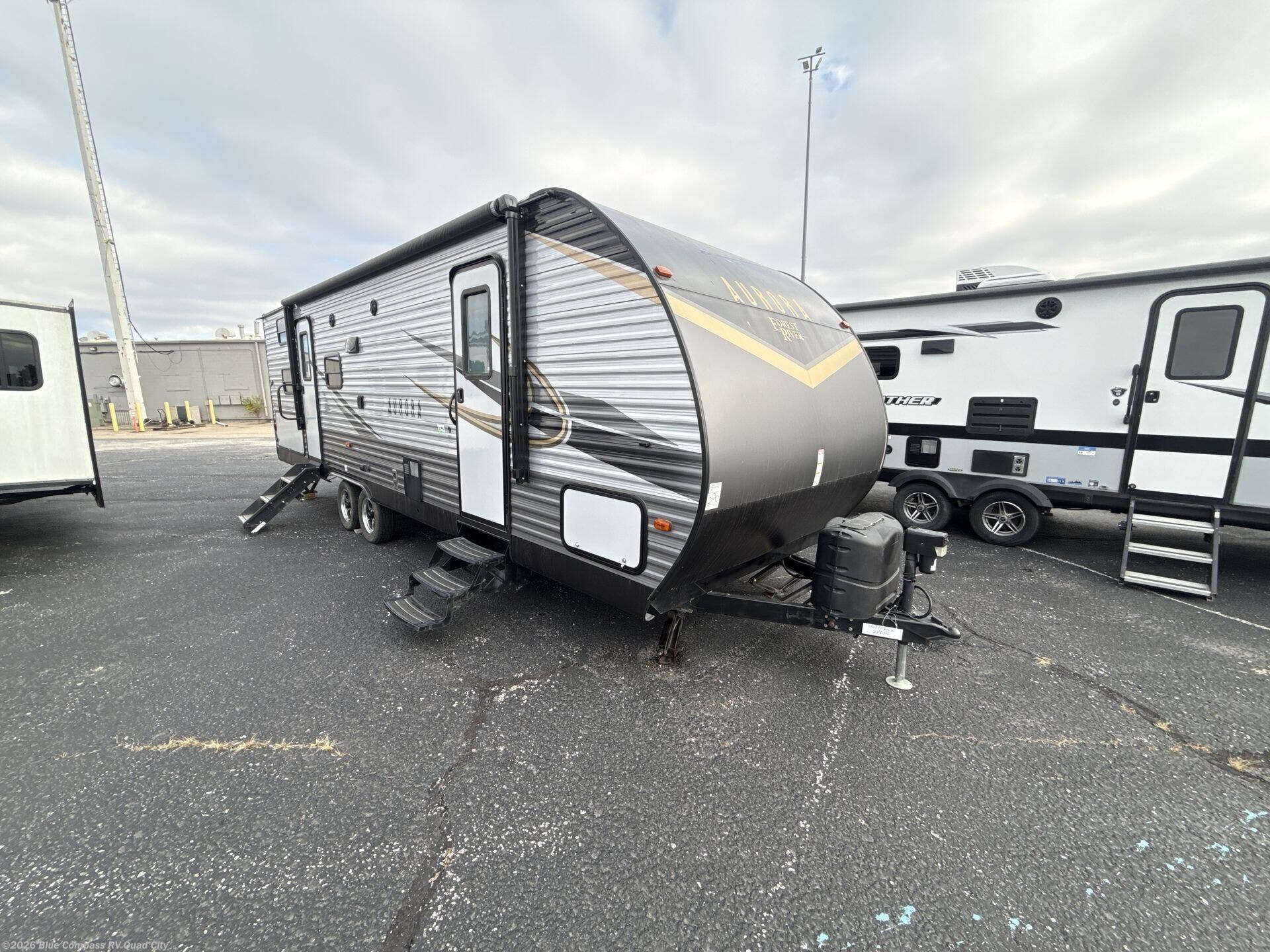 Used 2021  Forest River Aurora 28BHS by Forest River from Blue Compass RV Quad City in Walcott, IA