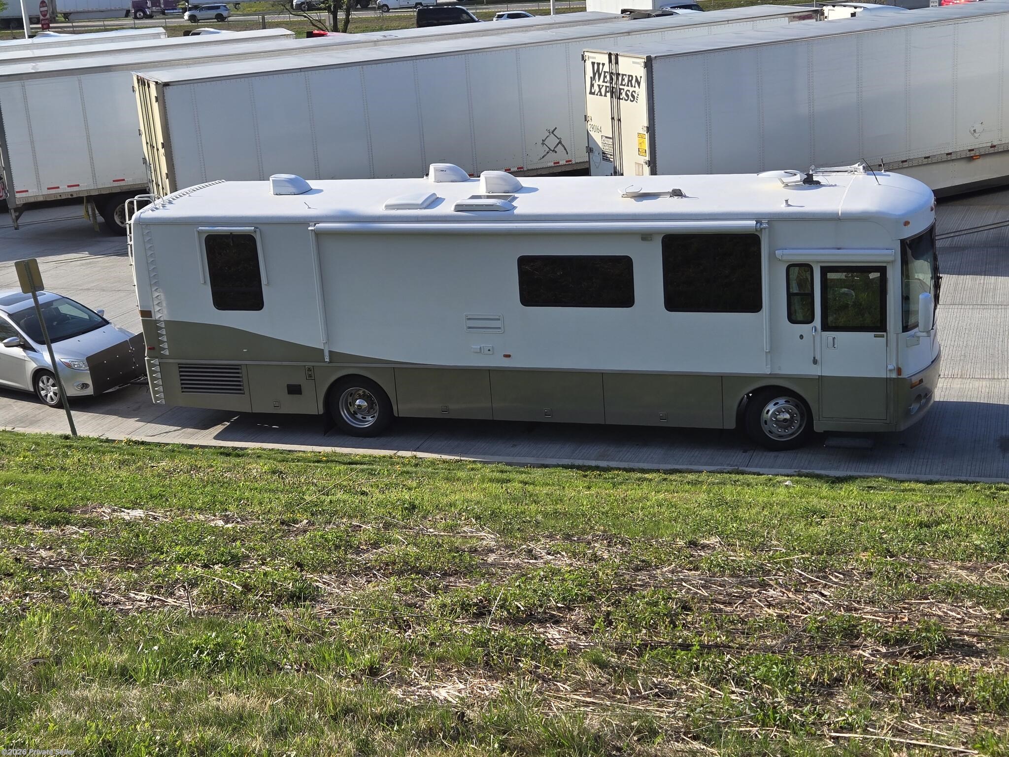 Used 2002  Winnebago Journey DL 36LD by Winnebago from For Sale By Owner in Nazareth, PA