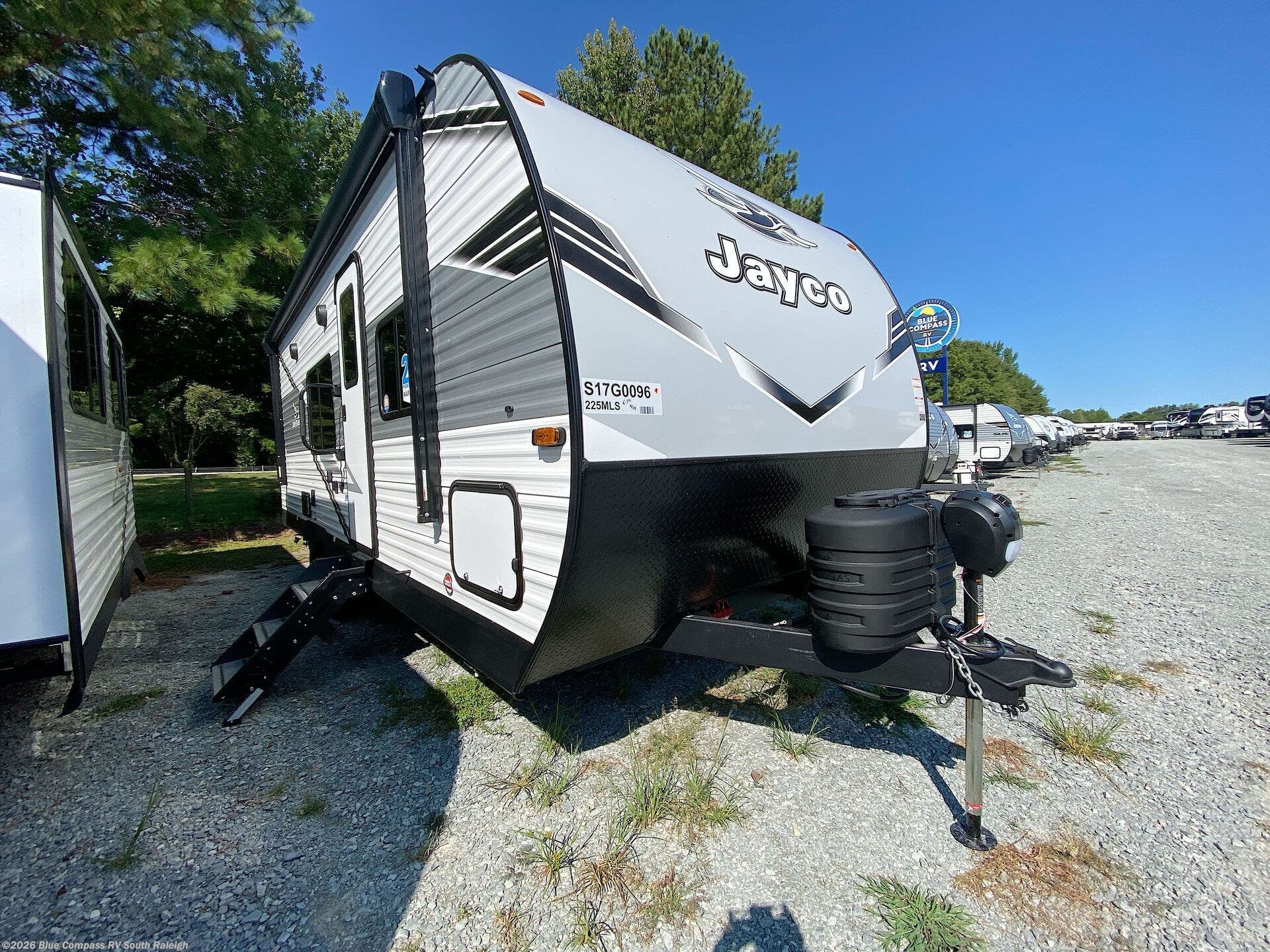 New 2025 Jayco Jay Flight SLX 225MLS available in Benson, North Carolina