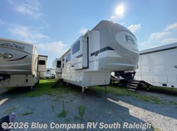 Used 2022 Palomino River Ranch Salem Hemisphere Hyper-Lyte 392mb available in Benson, North Carolina