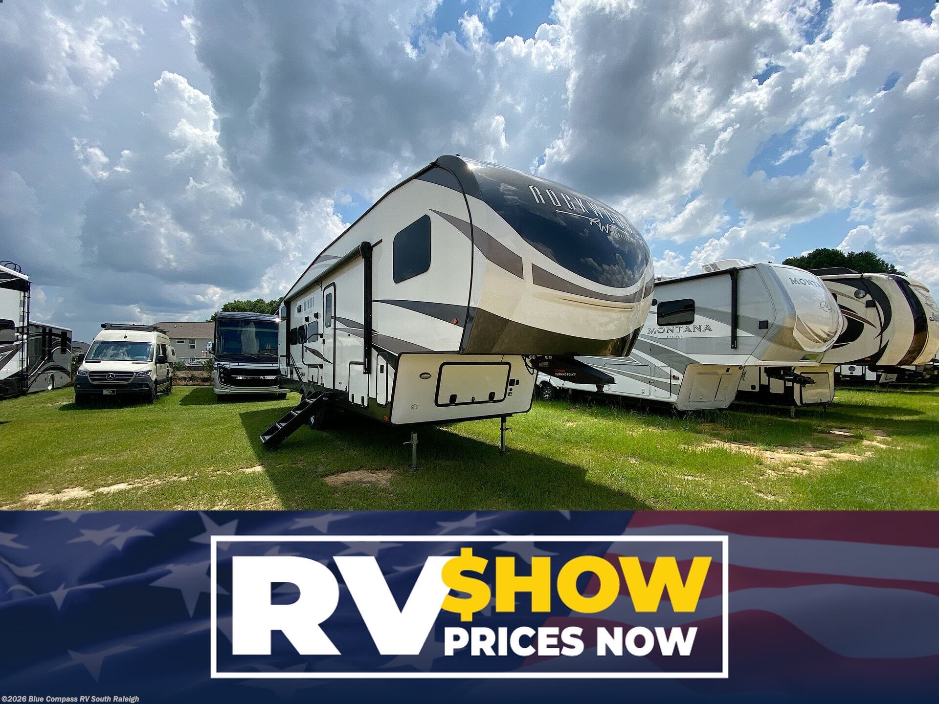 Used 2023 Forest River Rockwood Signature 2891bh  Ultra Lite available in Benson, North Carolina