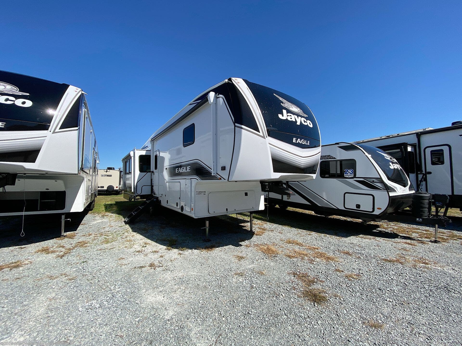 New 2026 Jayco Eagle 321RSTS available in Benson, North Carolina
