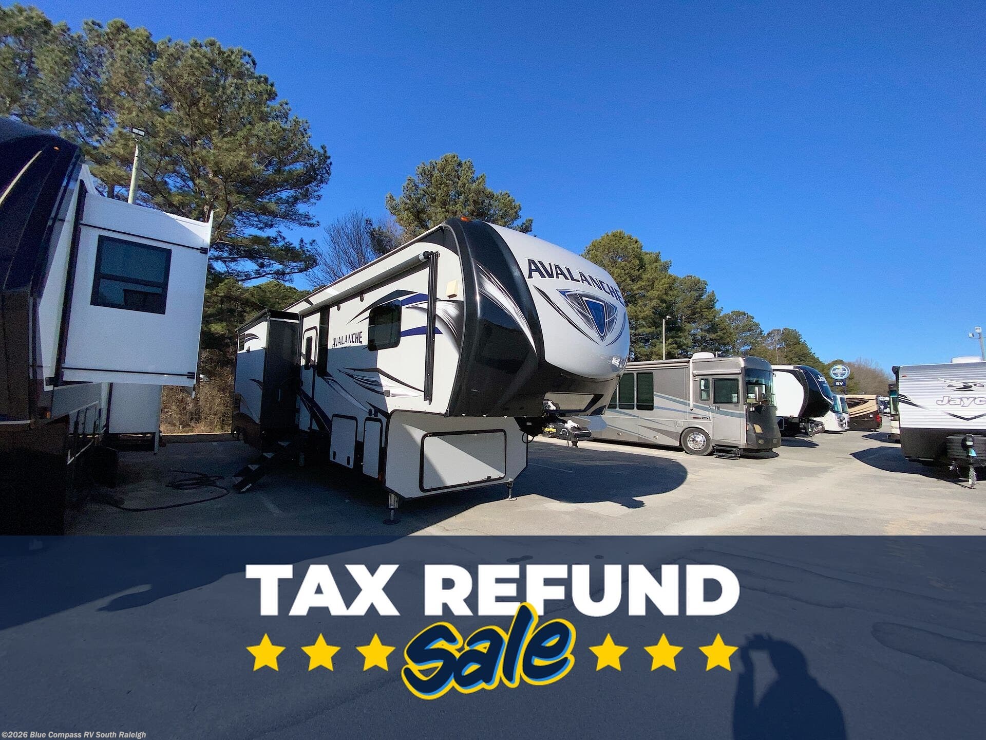 Used 2018 Keystone Avalanche 385BG available in Benson, North Carolina