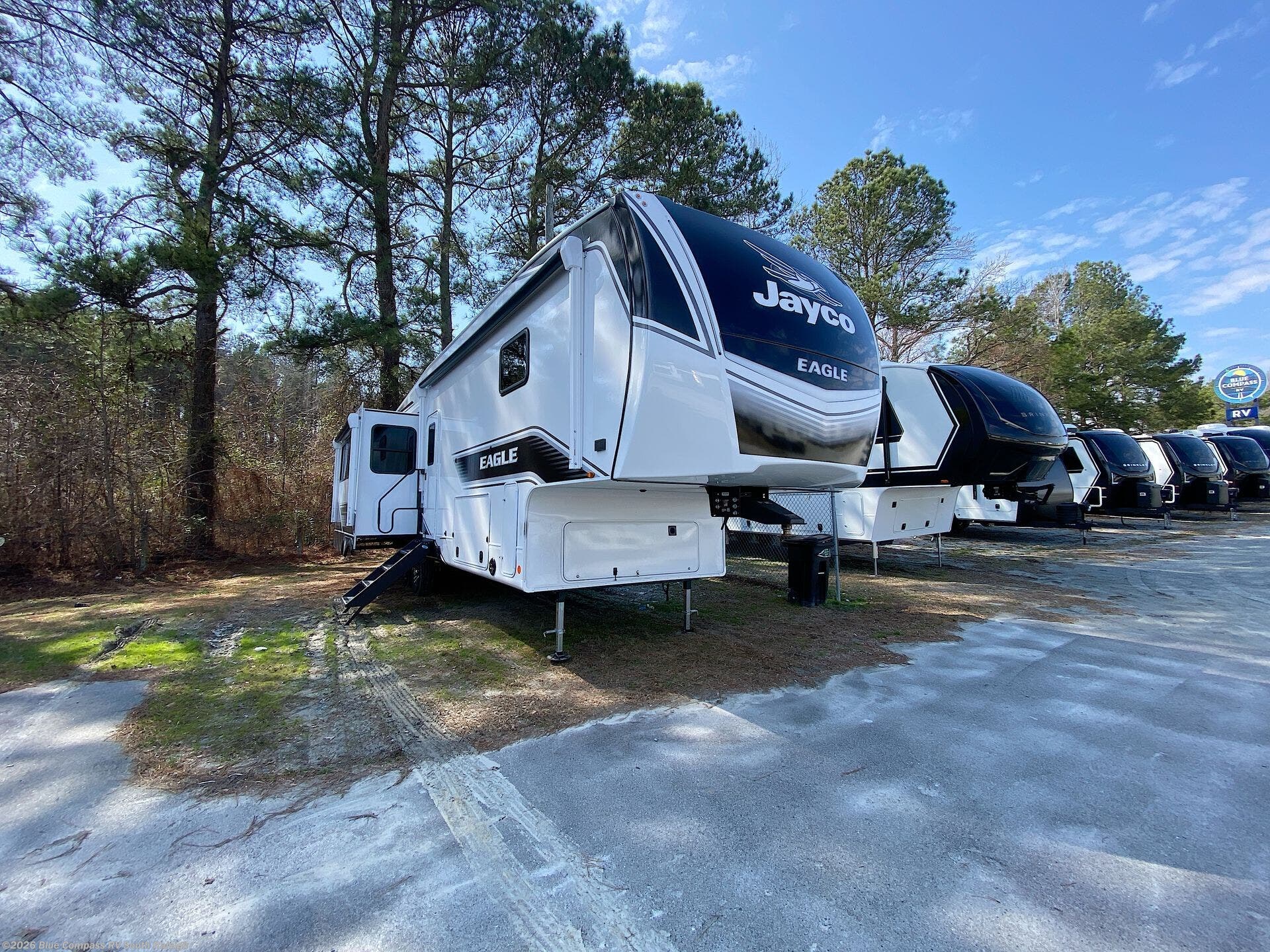 New 2026 Jayco Eagle 321RSTS available in Benson, North Carolina